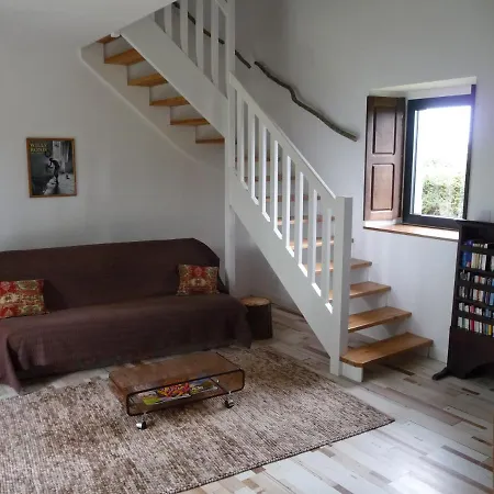 Bed & Breakfast Bretagne Vintage & Caravan: Rustic Glamping Experience Pleumeur-Gautier