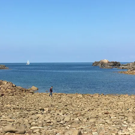 Bretagne Vintage & Caravan: Rustic Glamping Experience *