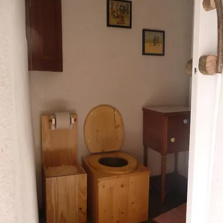 Bed & Breakfast Bretagne Vintage & Caravan: Rustic Glamping Experience Pleumeur-Gautier