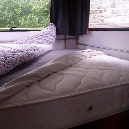 Bretagne Vintage & Caravan: Rustic Glamping Experience